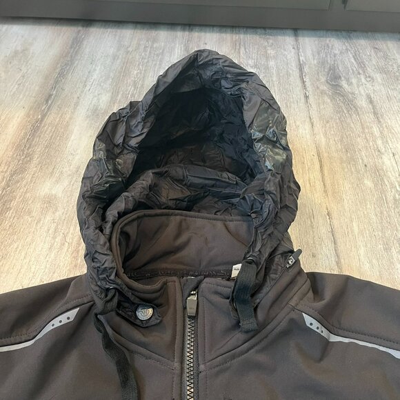 Moosejaw Men's Softshell Jacket with Stowaway Hood, Black, Medium - Picture 12 of 15